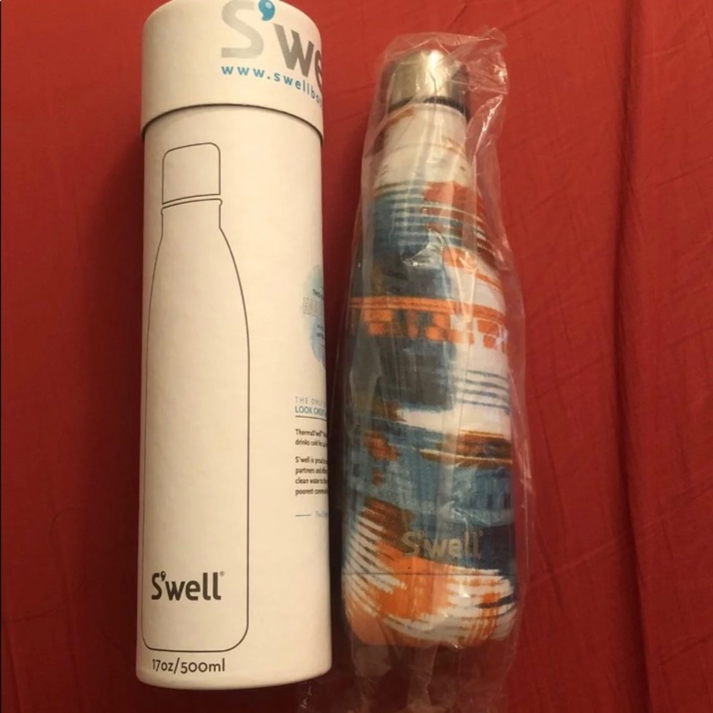 BNIB Swell Mumbai Bottle